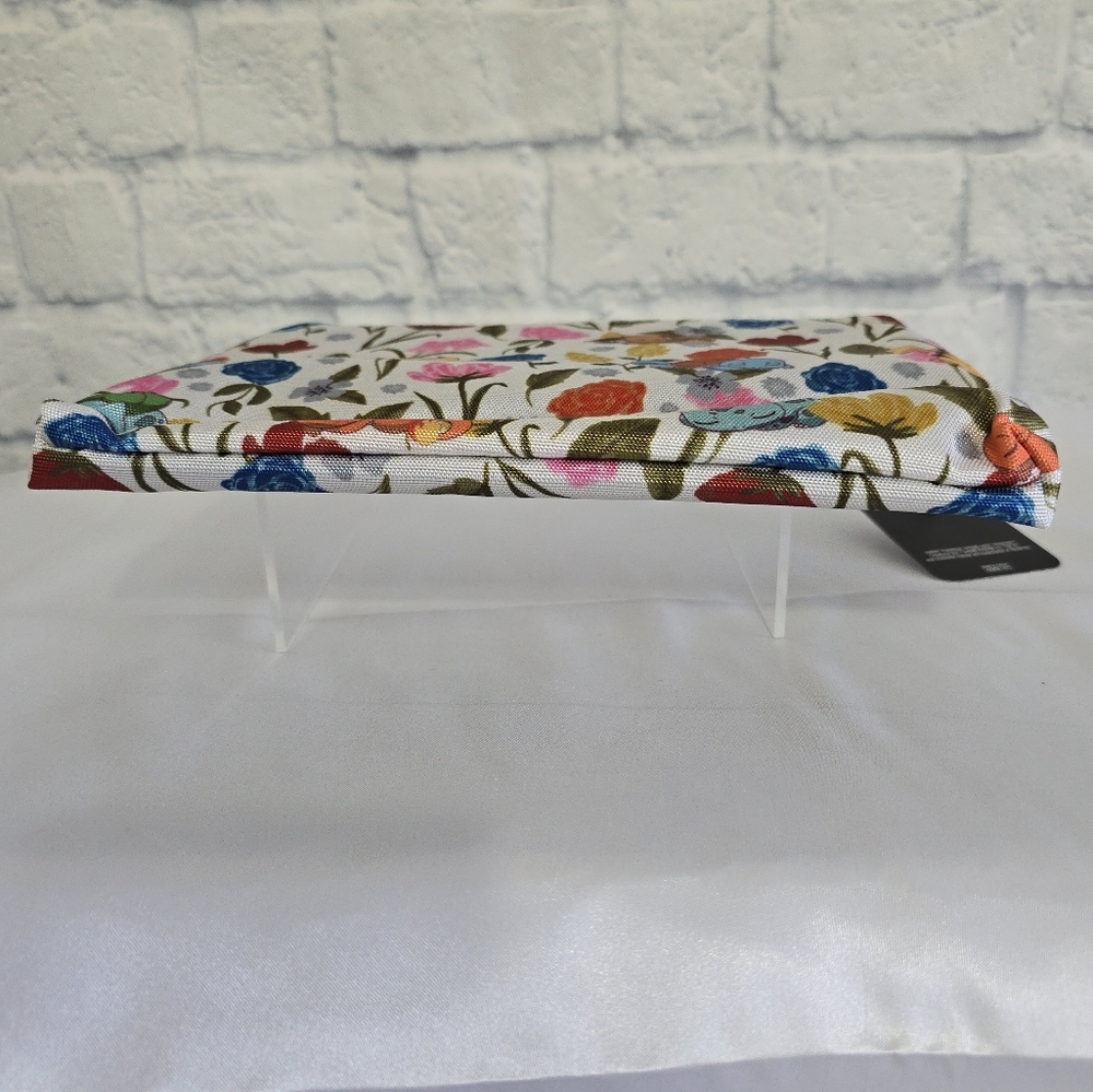 Pokemon Starters Floral Travel Pouch Pokémon Bag Pikachu Eevee Gen 1 Starter New - Picture 8 of 16